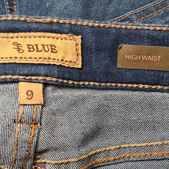 STS Blue Cuffed Denim Shorts Size 9 - Picture 5 of 6